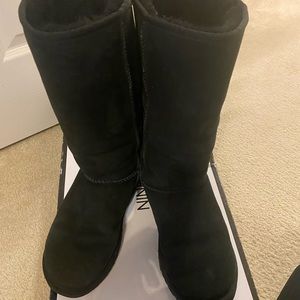 Black Uggs